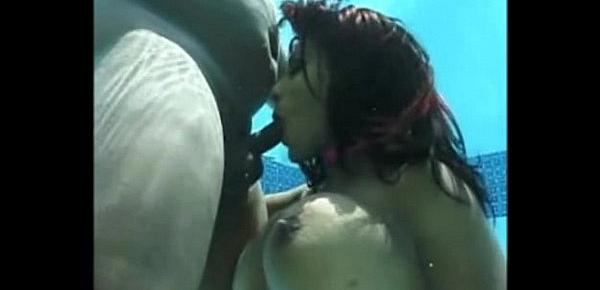  Africa Sexxx Underwater Blowjob